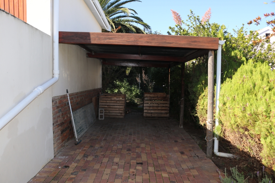 2 Bedroom Property for Sale in Die Wingerd Western Cape
